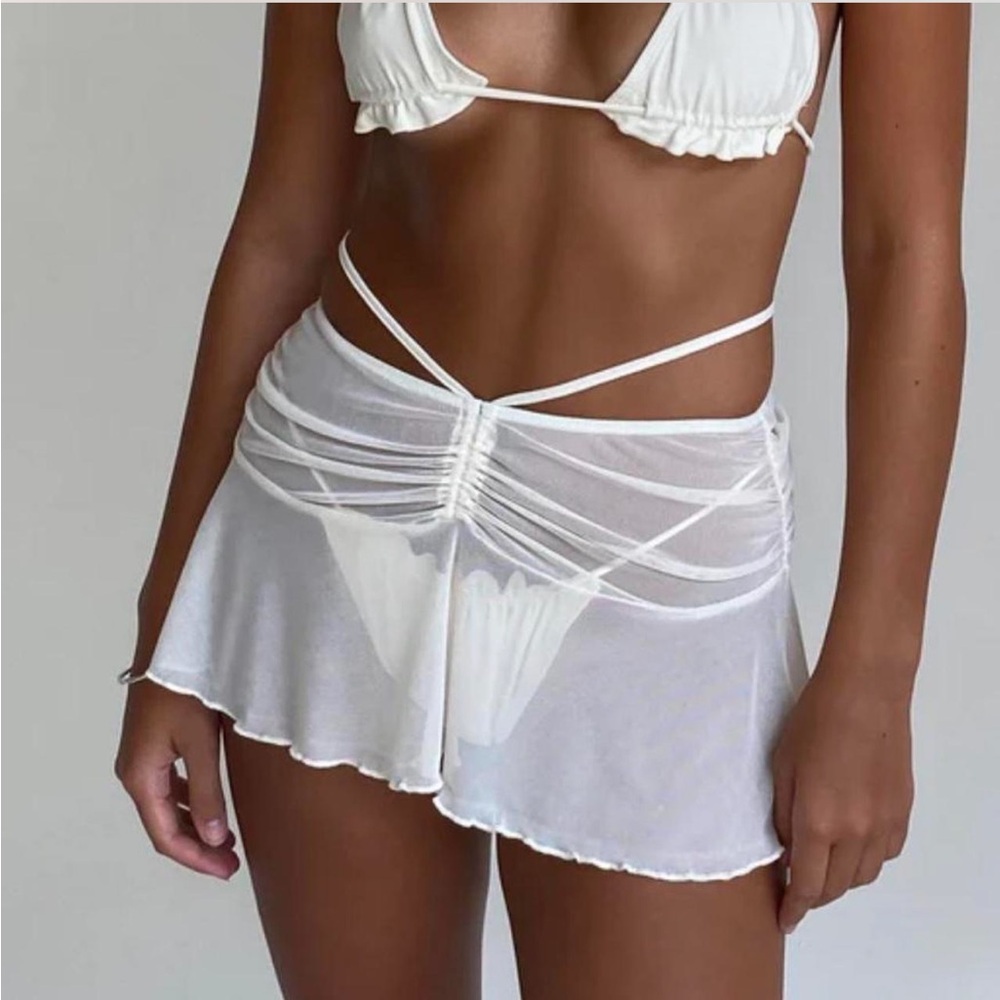 Motel Rudra Frill Mini Swim Skirt In Mesh Cream size medium